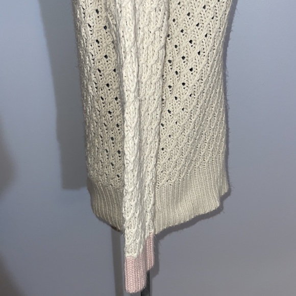 Femme by Design Chunky Knit Sweater - Picture 6 of 13